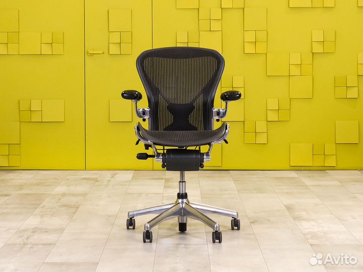 Кресло руководителя Herman Miller Aeron B США