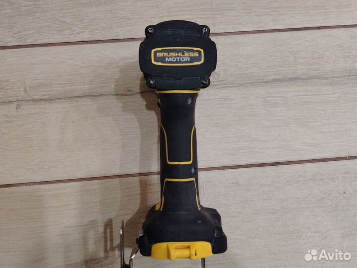 Импакет Dewalt DCF850