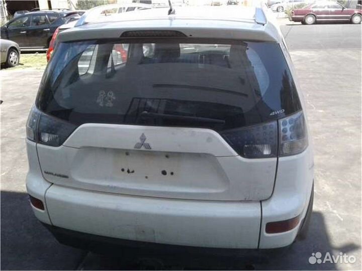 Разбор на запчасти Mitsubishi Outlander XL