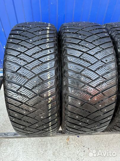 Goodyear Ultragrip Ice Arctic 205/55 R16