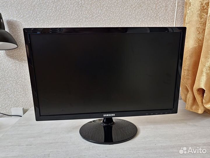 Монитор Samsung is22d300