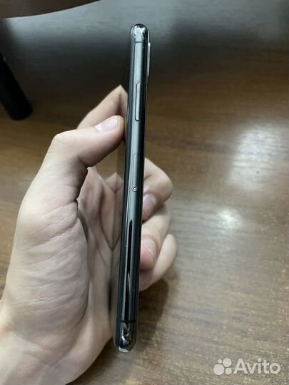 iPhone X, 64 ГБ