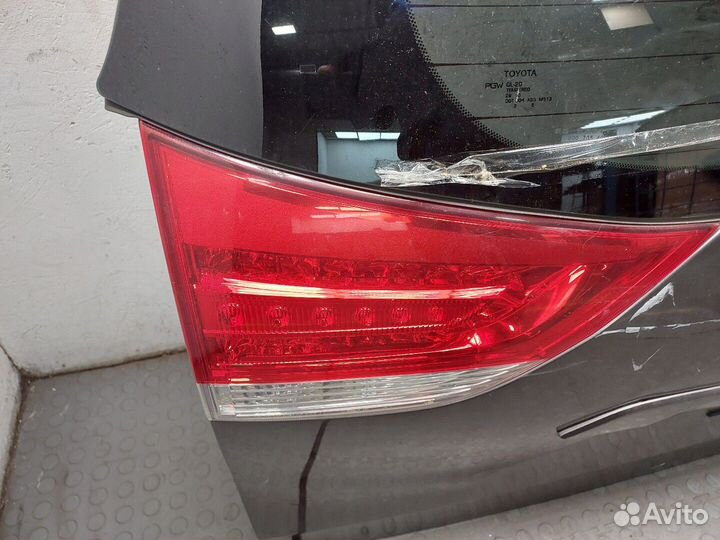 Крышка багажника Toyota Sienna 3, 2011