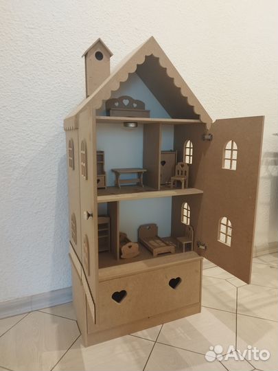 Кукольный дом с освещением и мебелью
