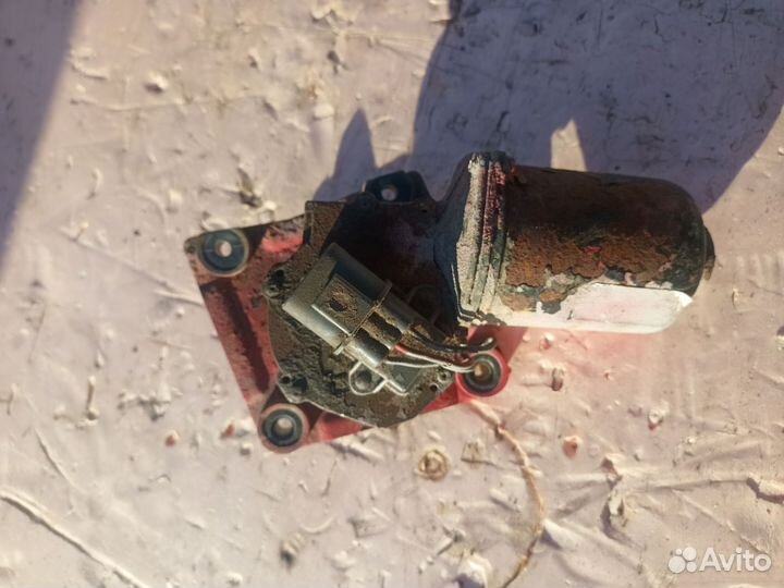 Моторчик переднего дворника Nissan Primera P11