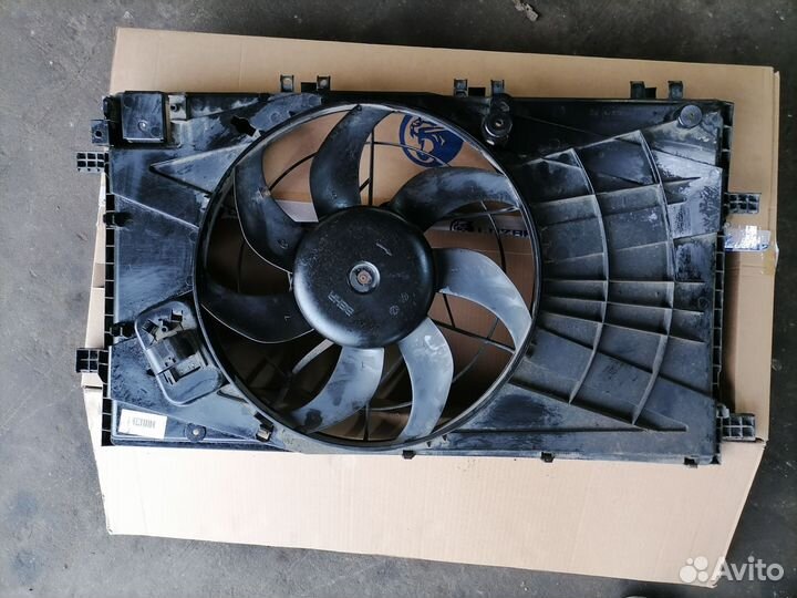 Диффузор вентилятора в сборе Opel Insignia 2008-13