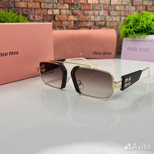 Солнцезащитные очки miu miu