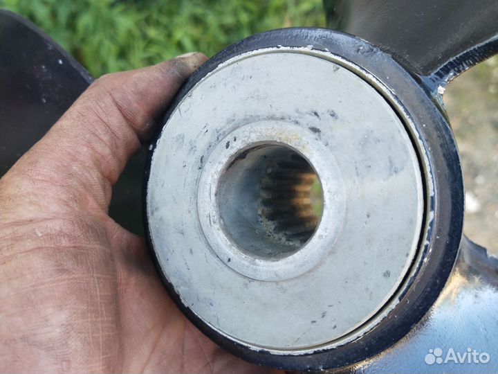 Гребной винт для катера