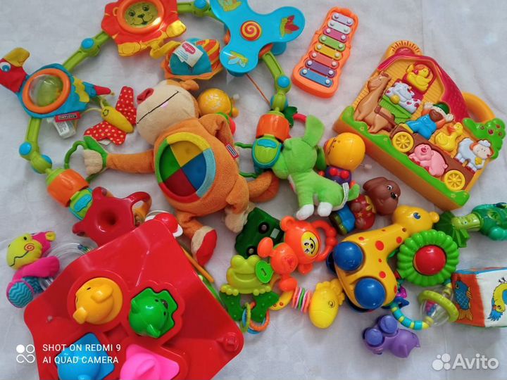 Погремушки, игрушки пакетом