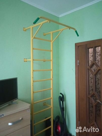 Шведская стенка с турником