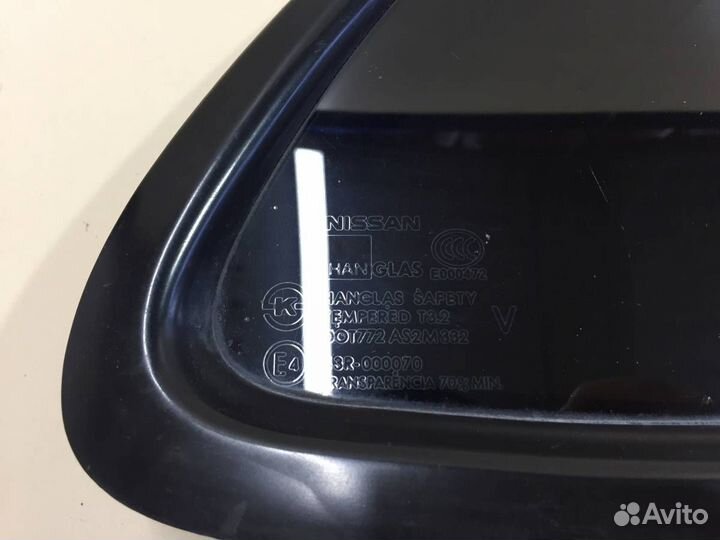 Стекло двери задней правой форточка Nissan Almera