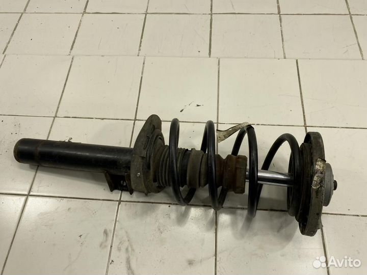 Амортизатор передний левый BMW X3 F25 (2010—2014)