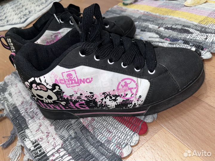 Кроссовки на роликах heelys