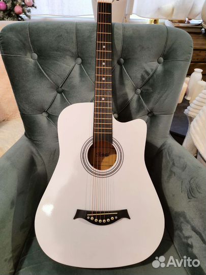 Гитара новая