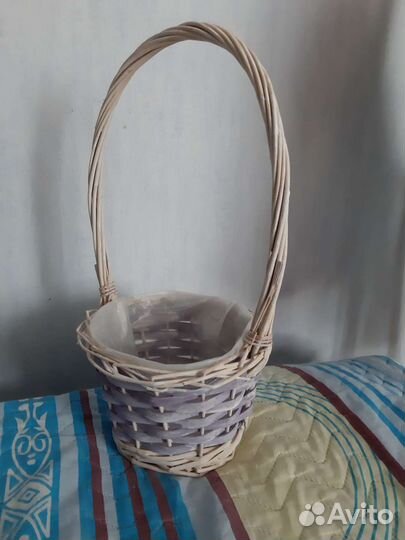 Корзина плетеная для подарков и хранения