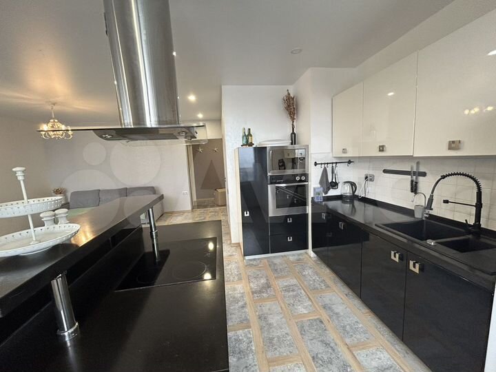 3-к. квартира, 86 м², 11/14 эт.