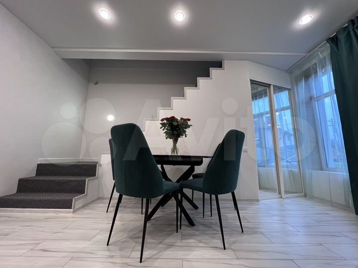 2-к. квартира, 75 м², 1/2 эт.