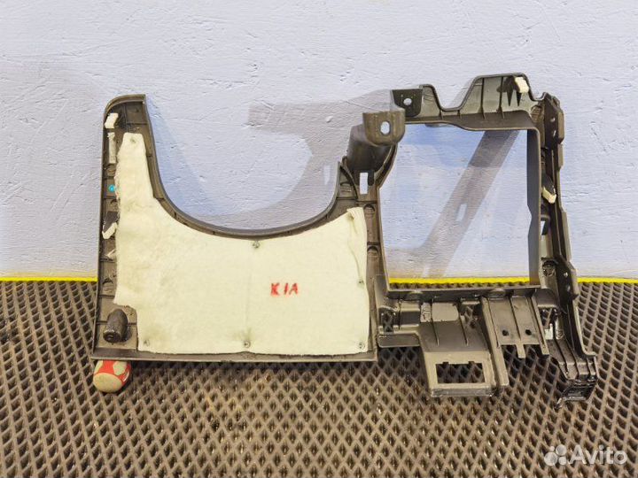 Накладка торпеды Kia Rio 3