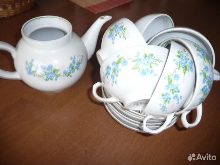 Продаются чайный сервиз