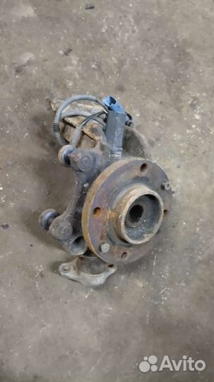 Кулак поворотный передний левый Peugeot 207