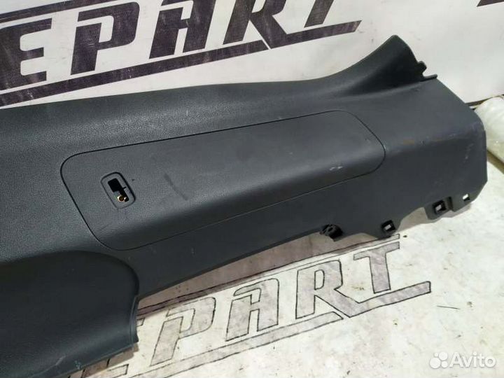 Обшивка стойки задняя правая Audi Q5 8R 2.0 CNC