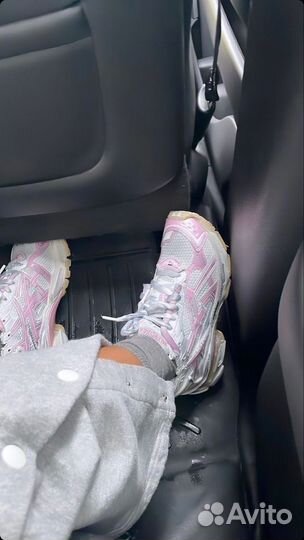 Кроссовки Balenciaga runner розовые