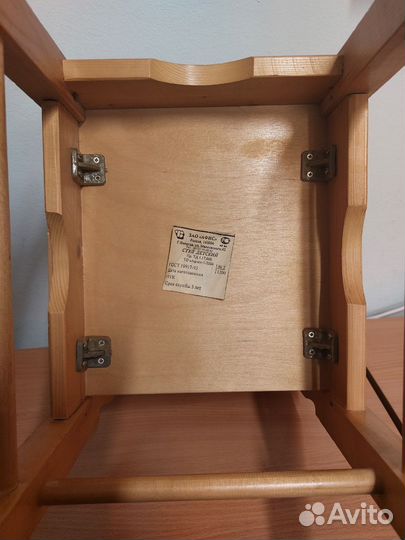 Детский деревянный стульчик светлый