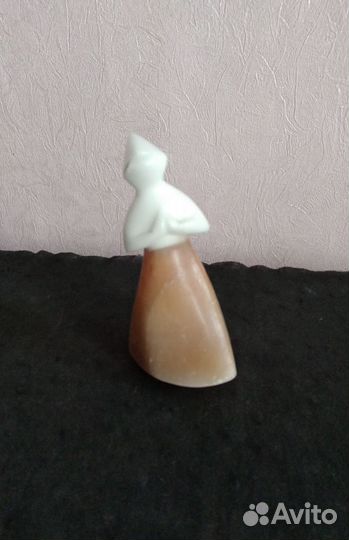 Фигурка из камня