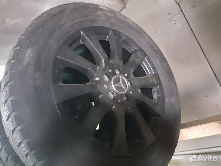 Колеса на Мерседес 255/55/ r18 Nokian зима