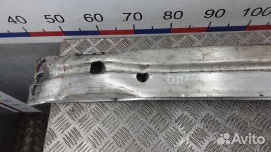 Усилитель бампера передний (кронштейн) volvo V40 3 (67S20G901)