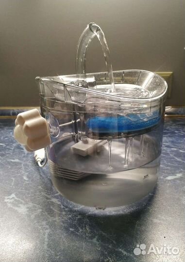 Поилка для животных с датчиком движения