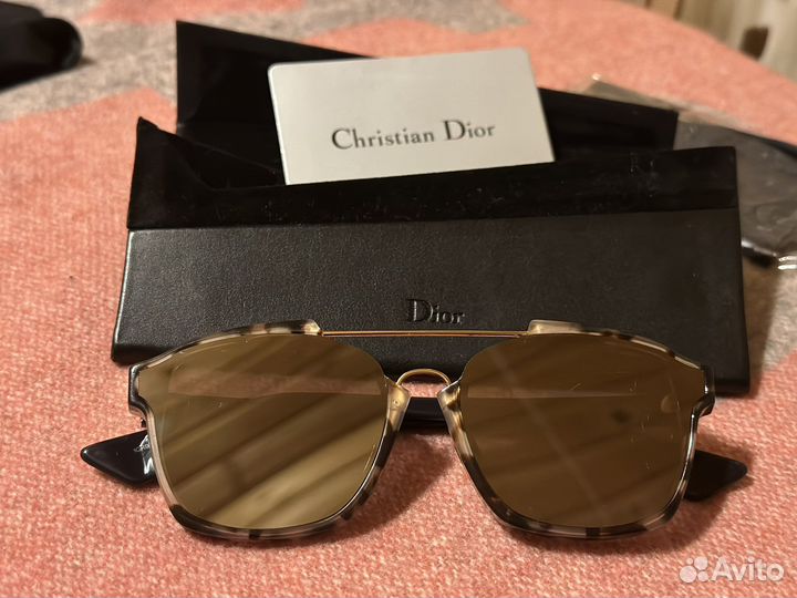 Солнцезащитные очки