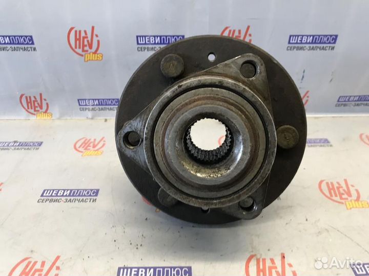 Ступица передняя Cadillac Escalade