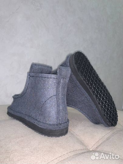 Валеши женские серые