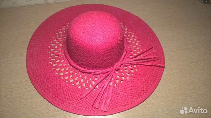 Шляпа «Benetton» новая