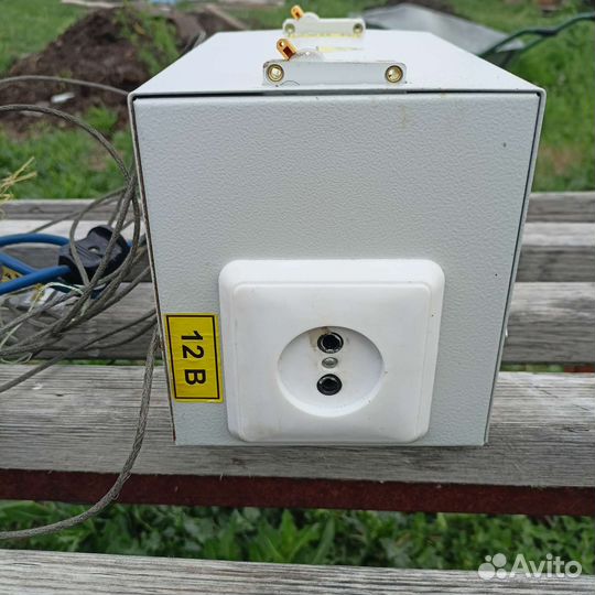 Понижающий трансформатор 220-12