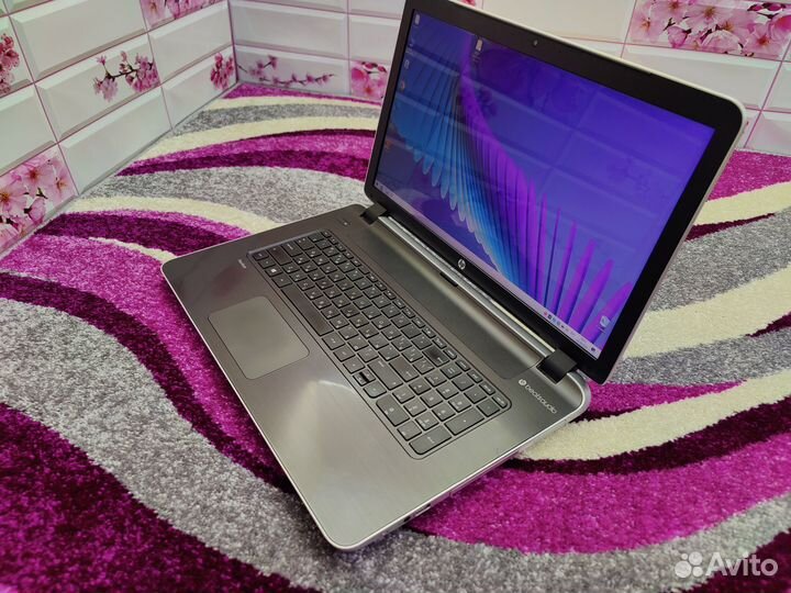 Ноутбук с 17.3 дюйма HP pavilion Intel Core i5