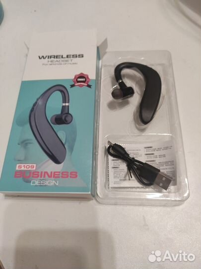 Новая Bluetooth гарнитура на одно ухо - 3 цвета