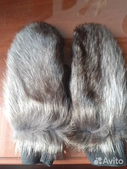 Варежки меховые женские