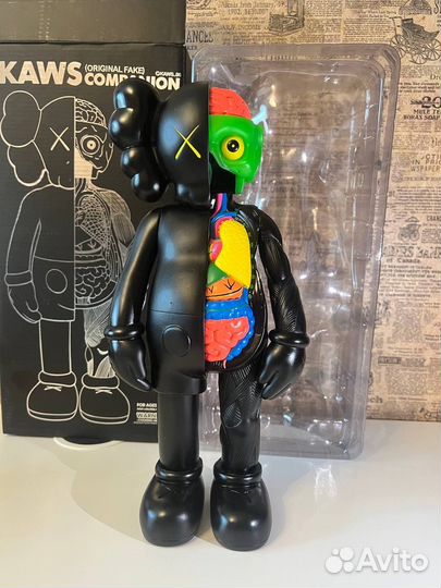 Фигурка kaws