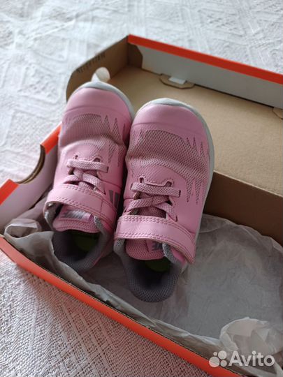 Кроссовки nike 23р
