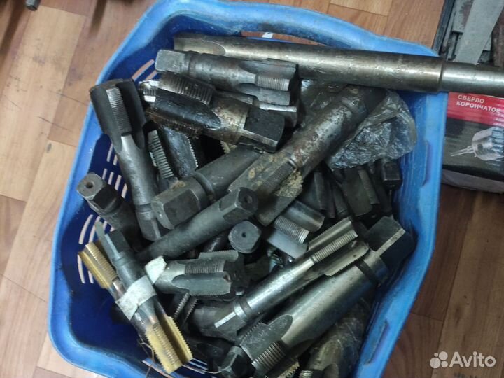 Метчики, плашки, сверла, фрезы СССР