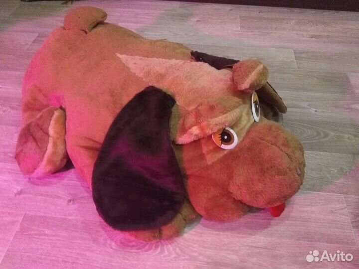 Собака большая,напольная