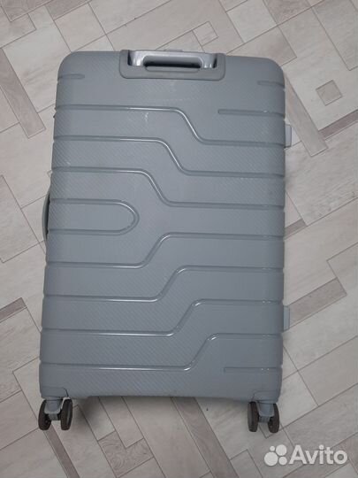 Чемодан на колесах