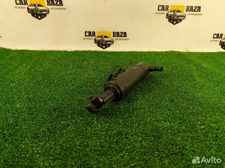 Омыватель фары правой R Mercedes-Benz C-class