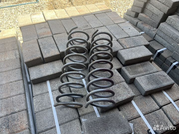 Продам пружины на ниву