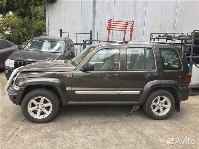 Разбор на запчасти Jeep Liberty