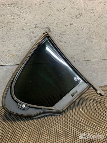 Форточка двери задняя левая Bmw 520I F10 N20 2015