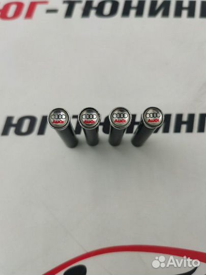 Кнопки блокировки дверей White Карбон Audi