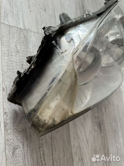 Opel Astra H левая фара
